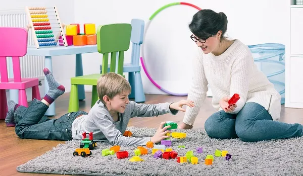 بازی درمانی کودک بهترین روش برای بهبود سلامت روان و رشد کودک
