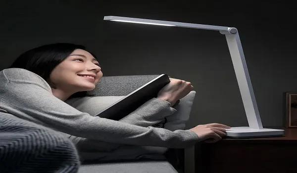 وِیژگی چراغ مطالعه استاندارد