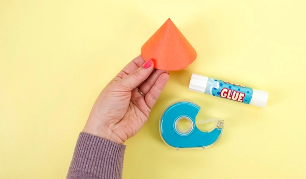 انواع چسب برای کاردستی و کارهای خلاقانه